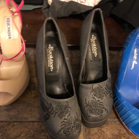 Shoes - Womans shoes